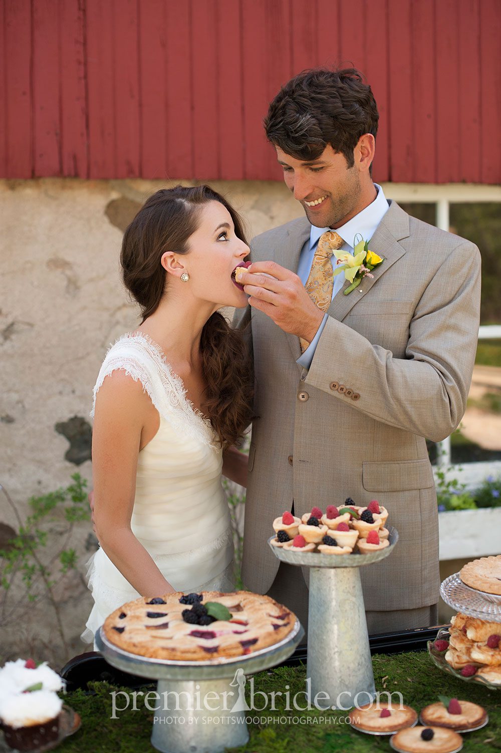 Barn-Fashion-6a-web Vintage Romance