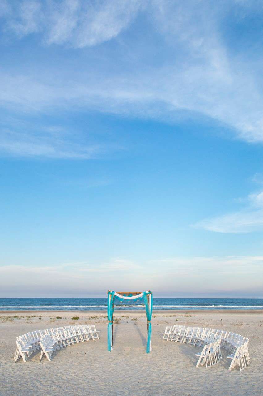 Ceremony set up guy harvey premier bride Beautiful beach wedding ceremony set up for Guy Harvey