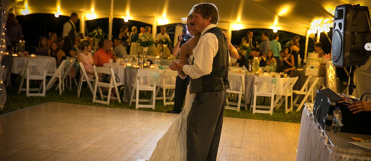 father-daughter-artists-eyes Top 50 Wedding Do’s and Don’ts