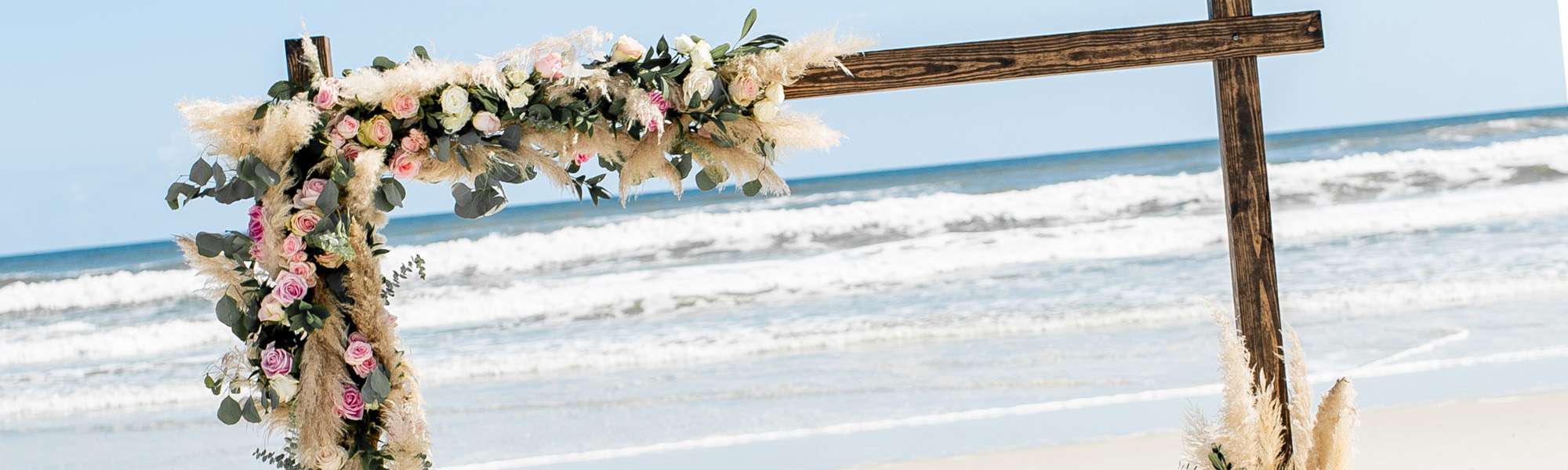 Wedding Ceremony Trends: Wedding Arches