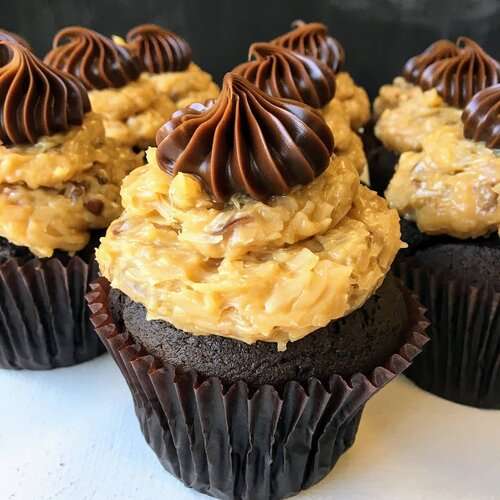German+Chocolate+2 Smallcakes wedding cupcake choices