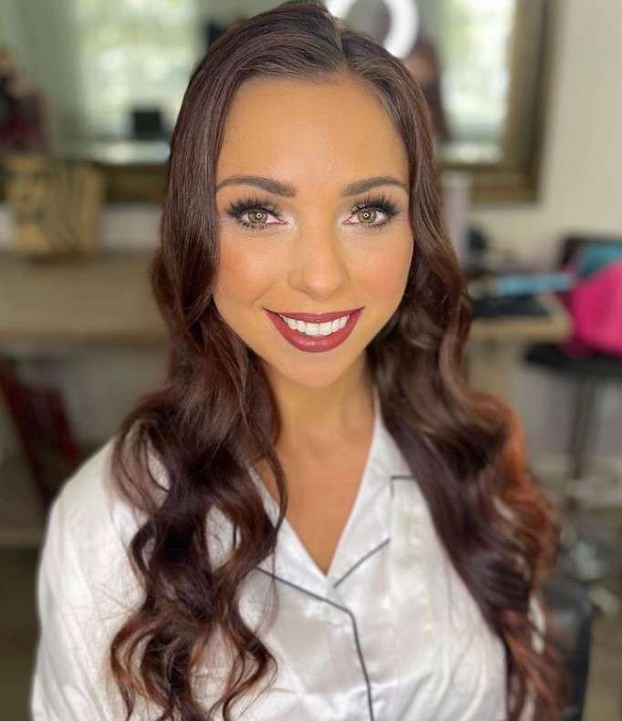 Bride NicStudios Bombshell Makeup