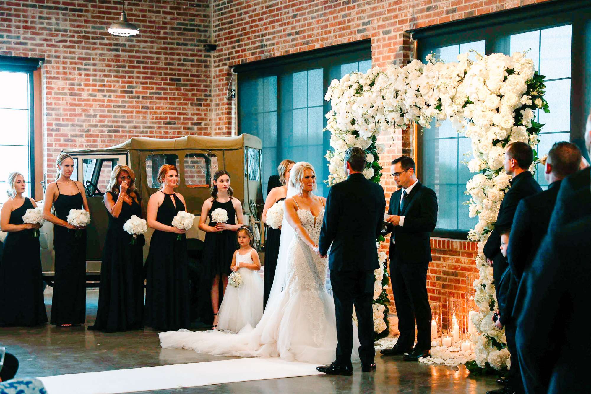 lauraperezphotographyllc.STAugustinelynseyandrobweddingattheassemblyroom-232