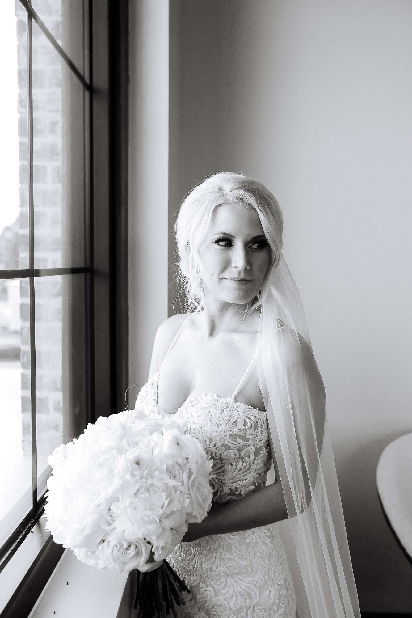 lauraperezphotographyllc.STAugustinelynseyandrobweddingattheassemblyroom-70-2 (1)