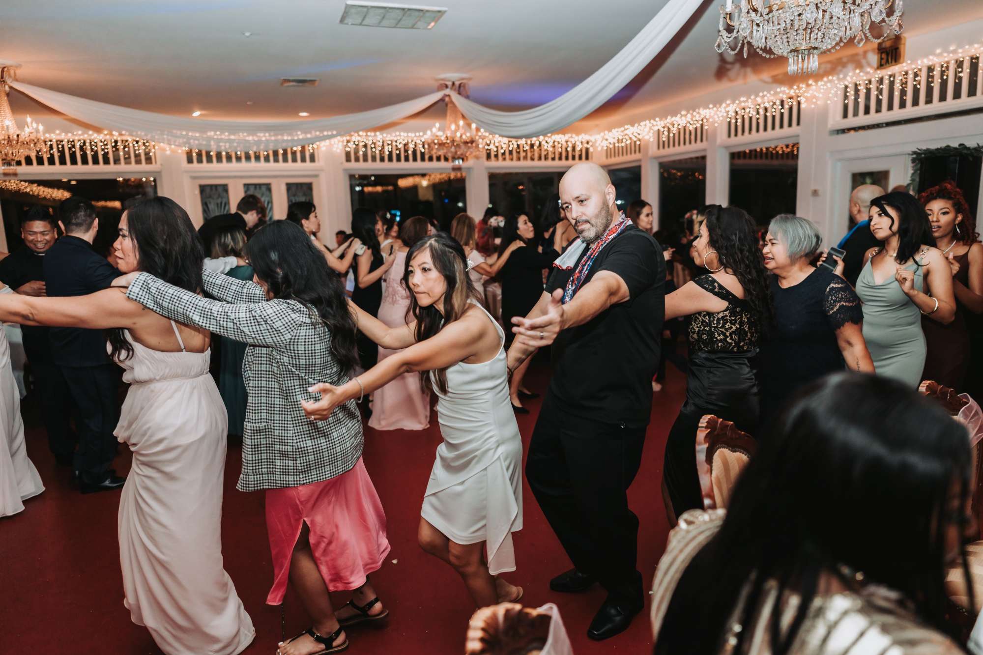 Wedding party with Chez Entertainment at the Hilltop