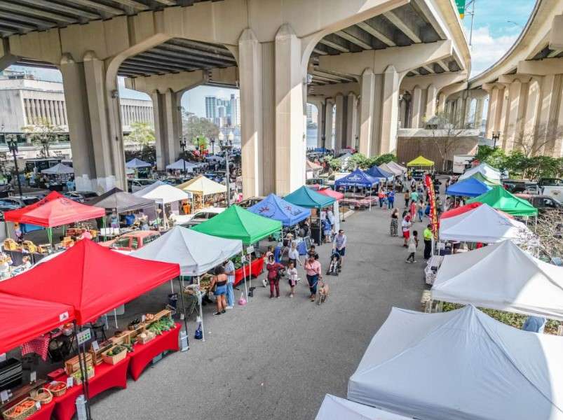 Riverside Arts Market Arts market under the bridge in