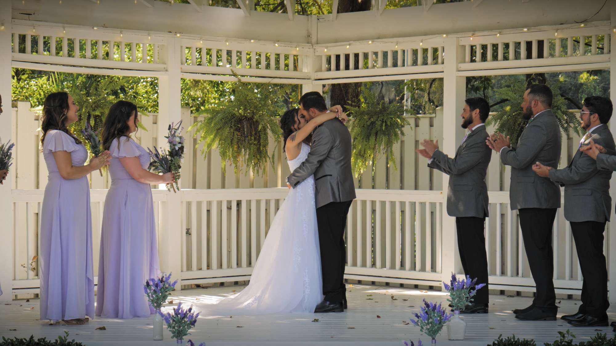 estory-first-kiss-wedding-video.jpg