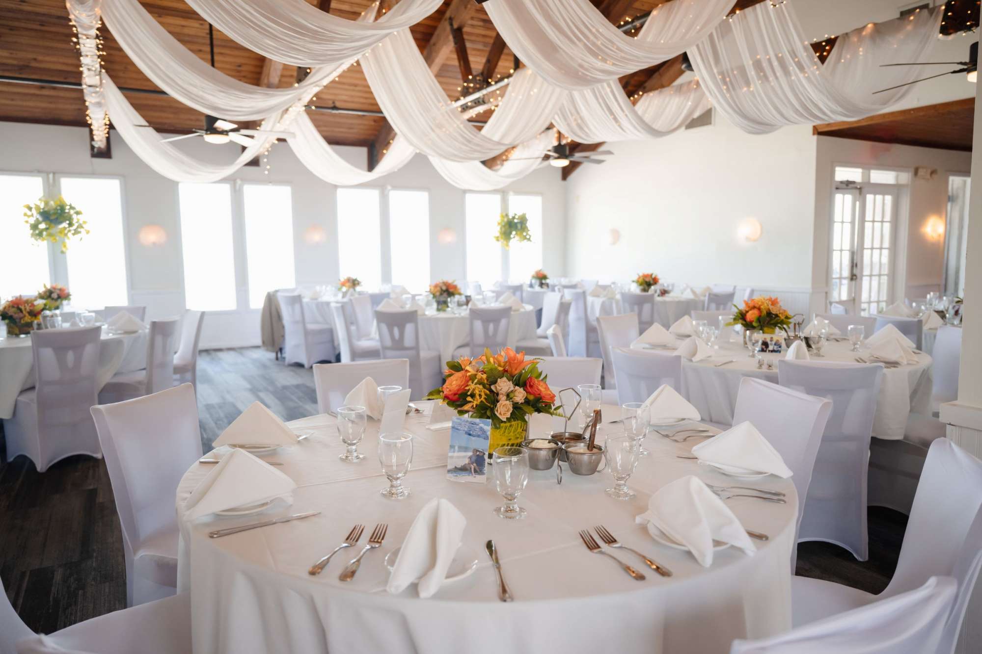 Say "I Do" by the Sea!