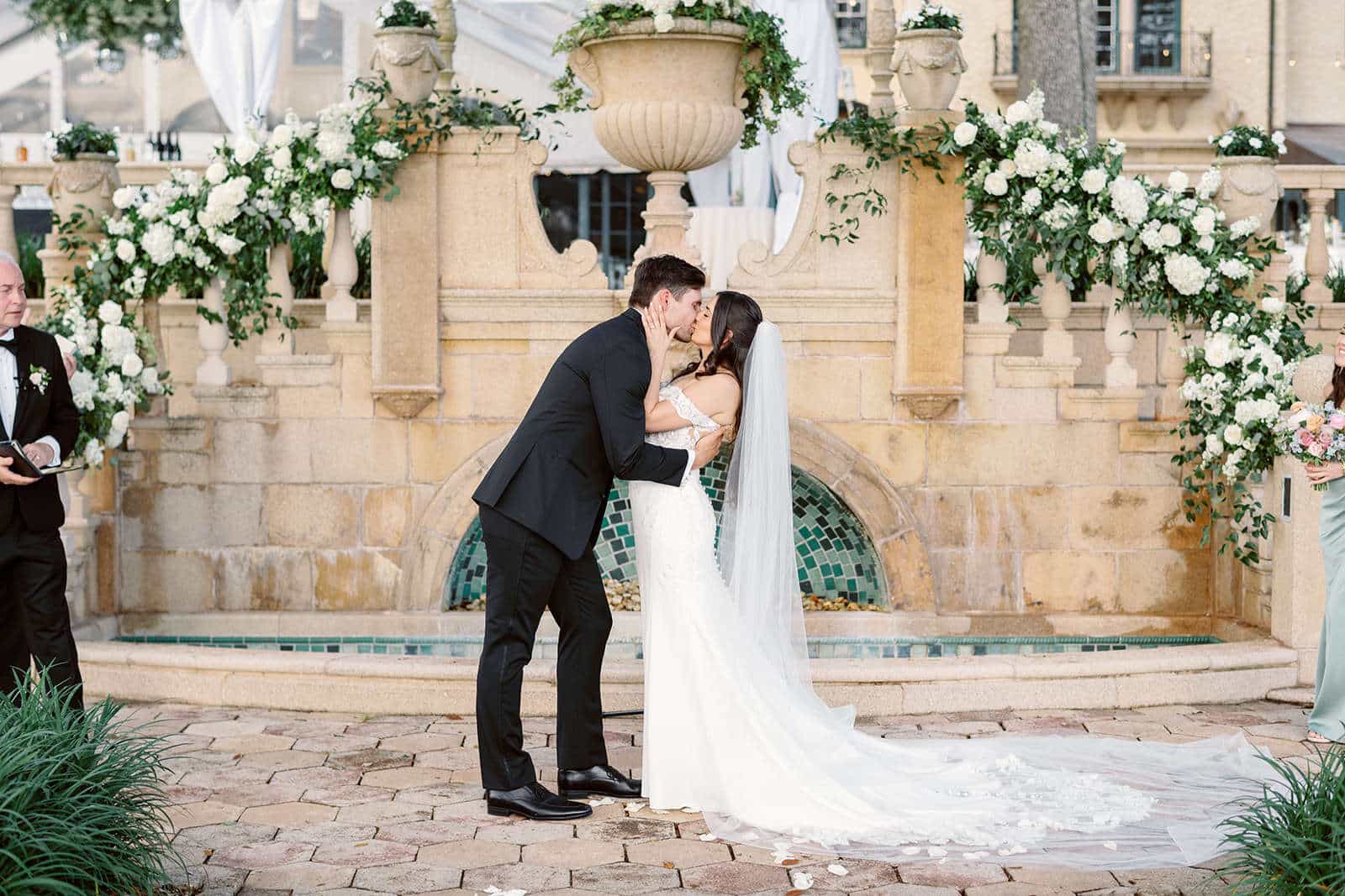 Epping Forest Yacht Club | Alyssa and Spencer | Sierra Ray Photography