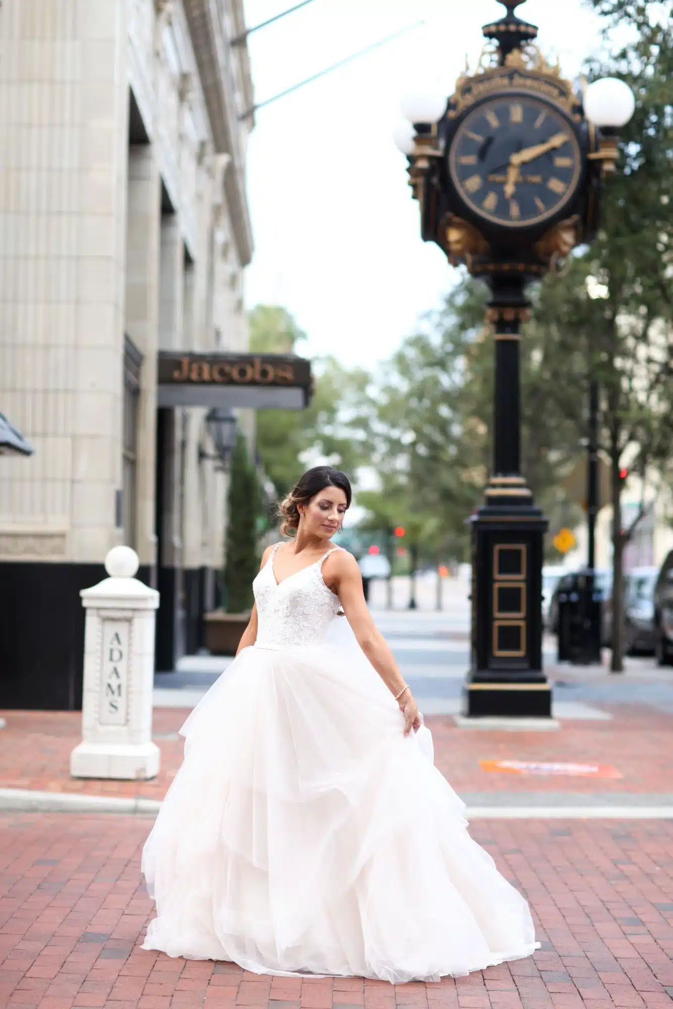 Jacksonville bride in downtown Jacksonville becphotography Premeir Bride Jacksonville bride in downtown Jacksonville becphotography Premeir Bride