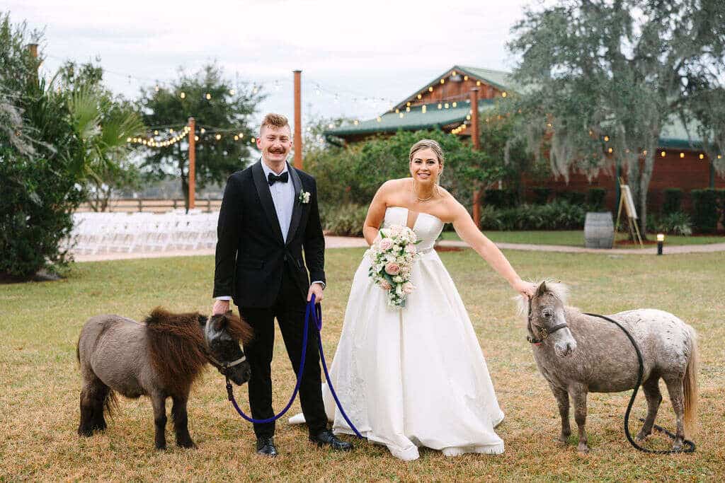 Kelly Farm Events | Emily and Cameron | Laura Perez Photography