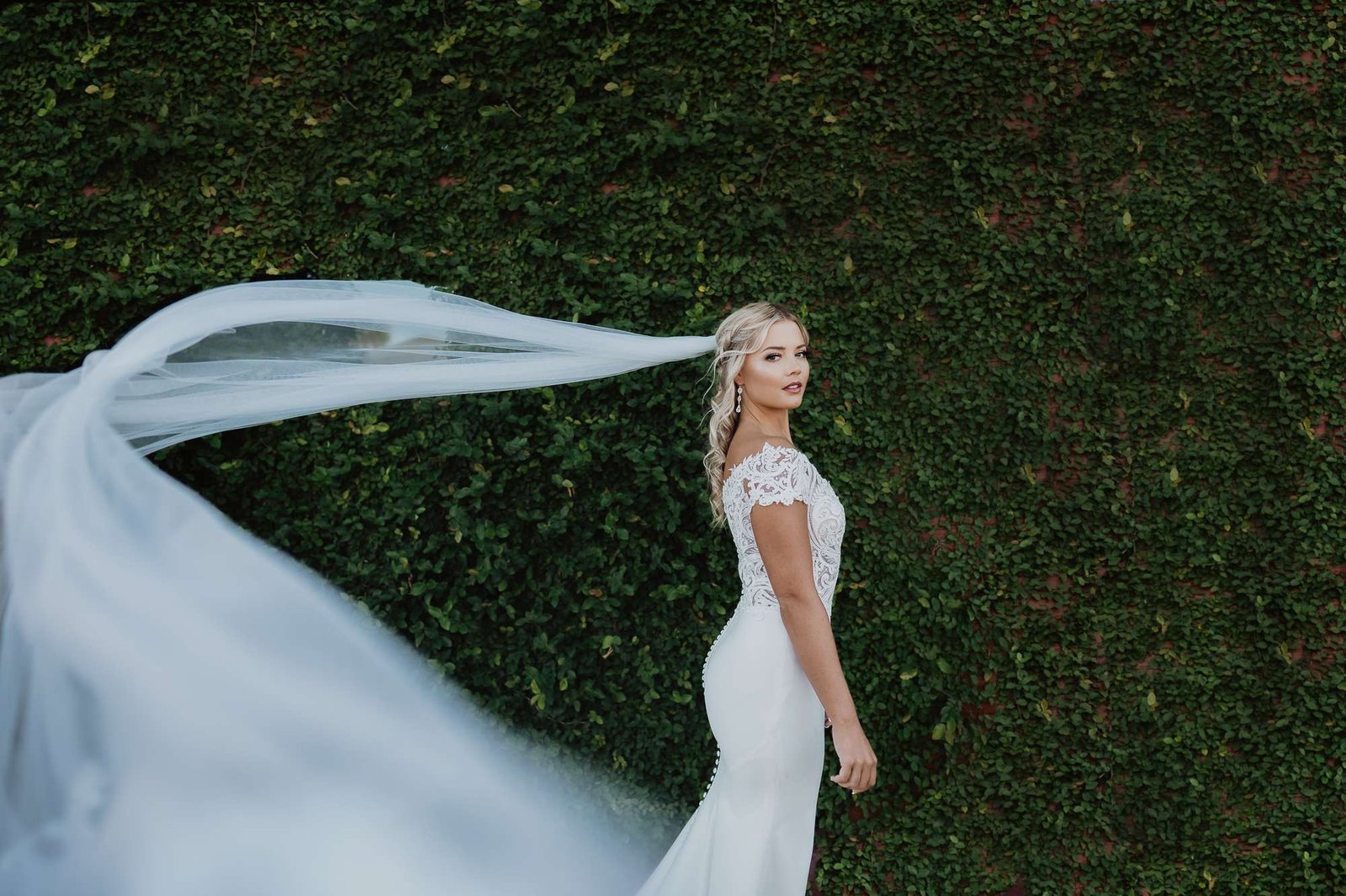 nsphotobook_premierbridemagazine-0013