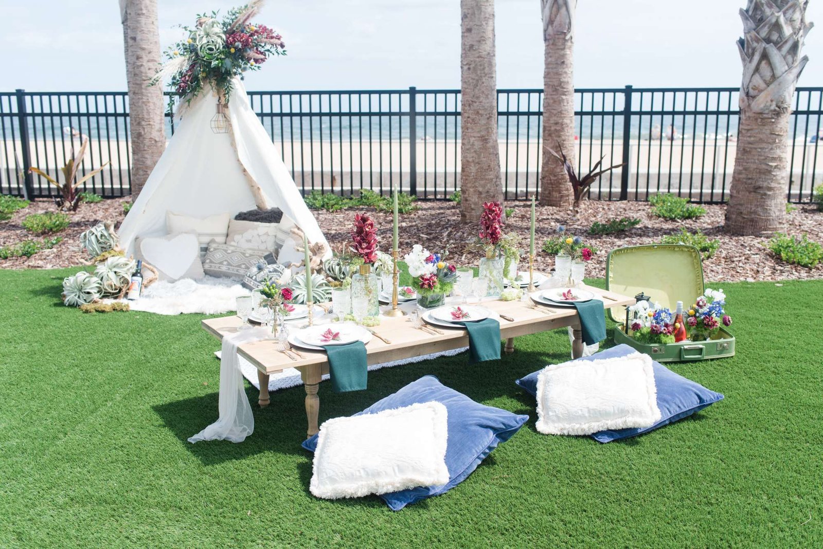 ©christineaustinphotography_pbsf19-fashion_thelawn-bohotent_1